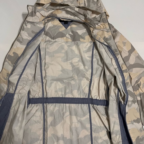 Tommy Hilfiger Light Jacket - Picture 5 of 8